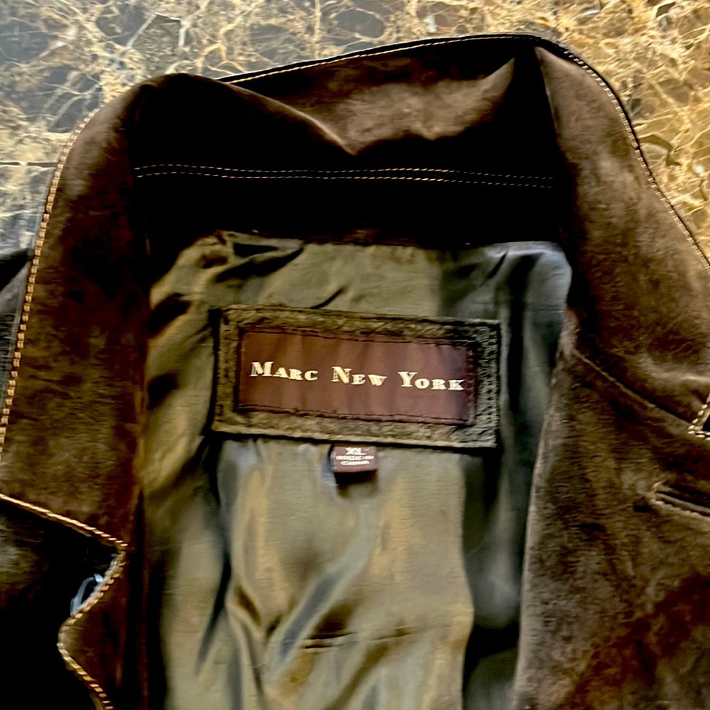 Insanely warm suede men’s jacket XL. Marc NYC